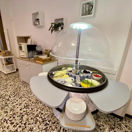 Rosa Hotel 2*